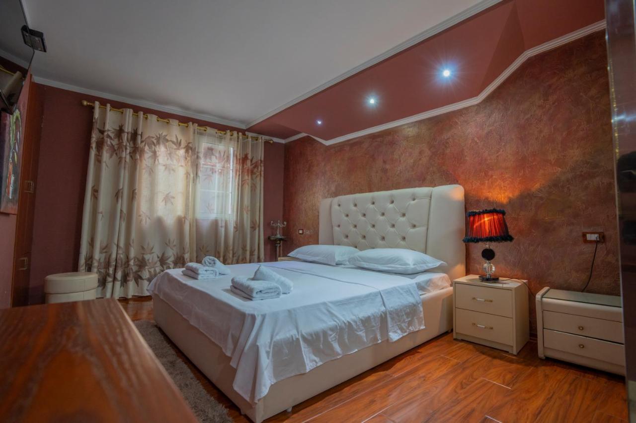 Zobo Hotel Shkoder Exterior photo